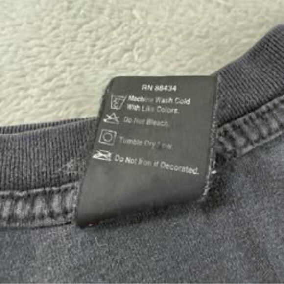 VTG Metallica Covering the World Club 1997 Giant Tag Men's Sz Large Distressed - Picture 5 of 10